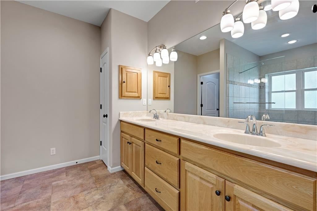 20660 Mission Road — photo 39