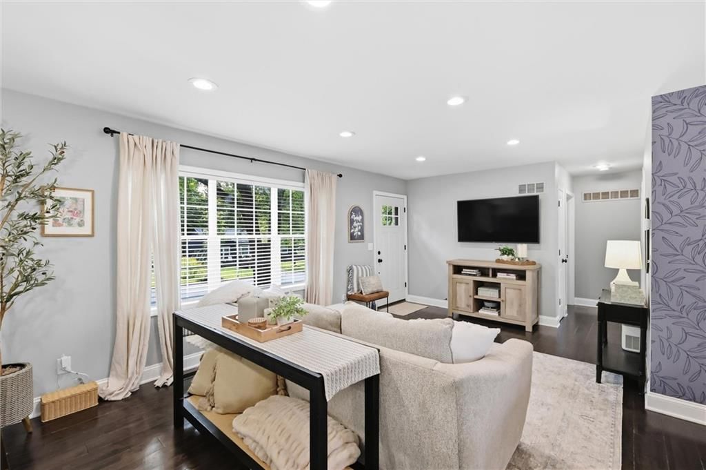 5536 Cedar Street — photo 8