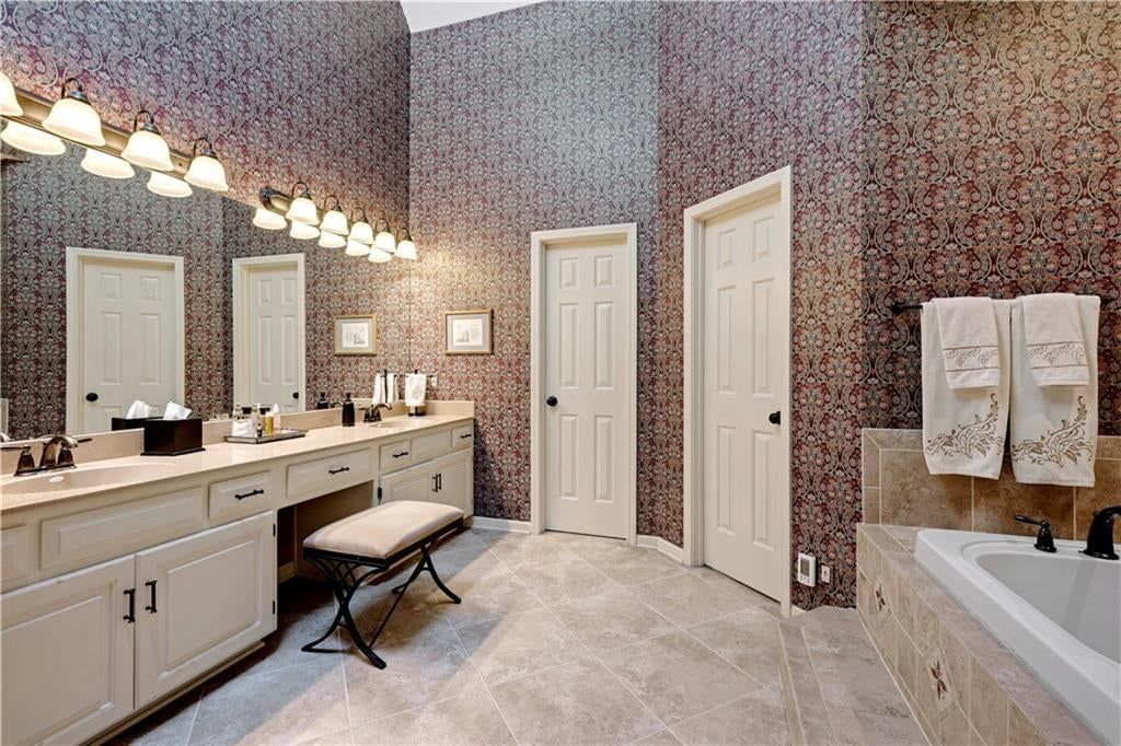 7620 Lichtenauer Street — photo 27