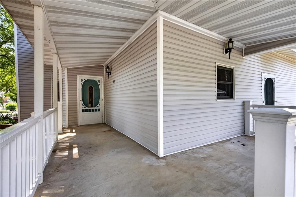 528 W Ashland Street — photo 10