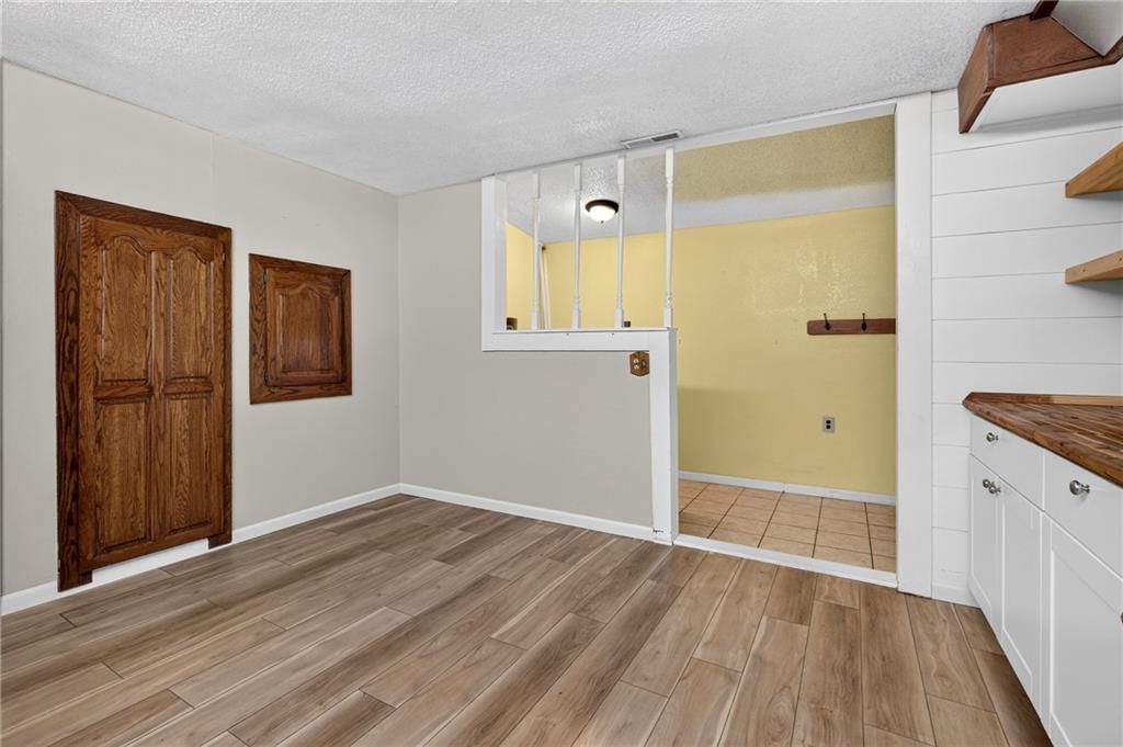 528 W Ashland Street — photo 16