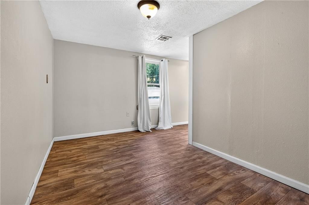 528 W Ashland Street — photo 25