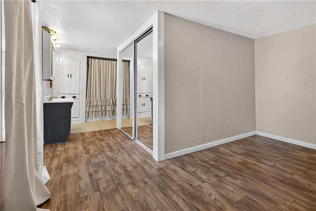 528 W Ashland Street — photo 26