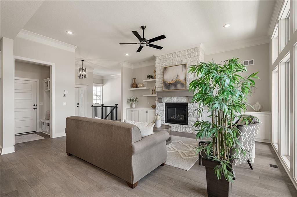 2372 W Wabash Street — photo 1