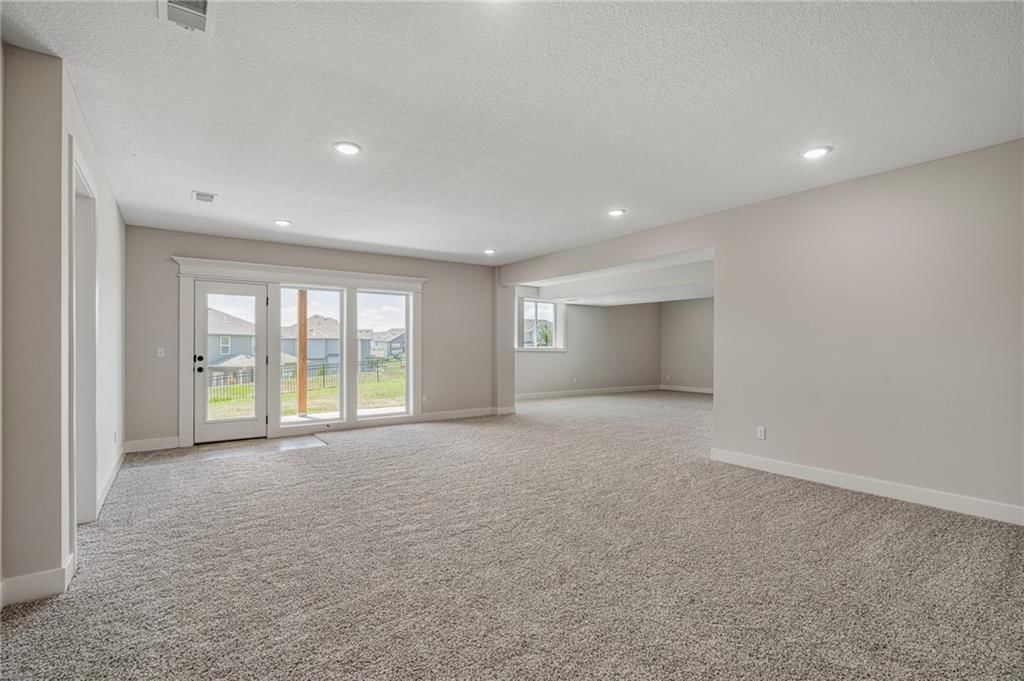 2372 W Wabash Street — photo 47