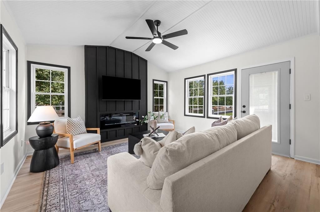 205 Johnston Parkway — photo 14