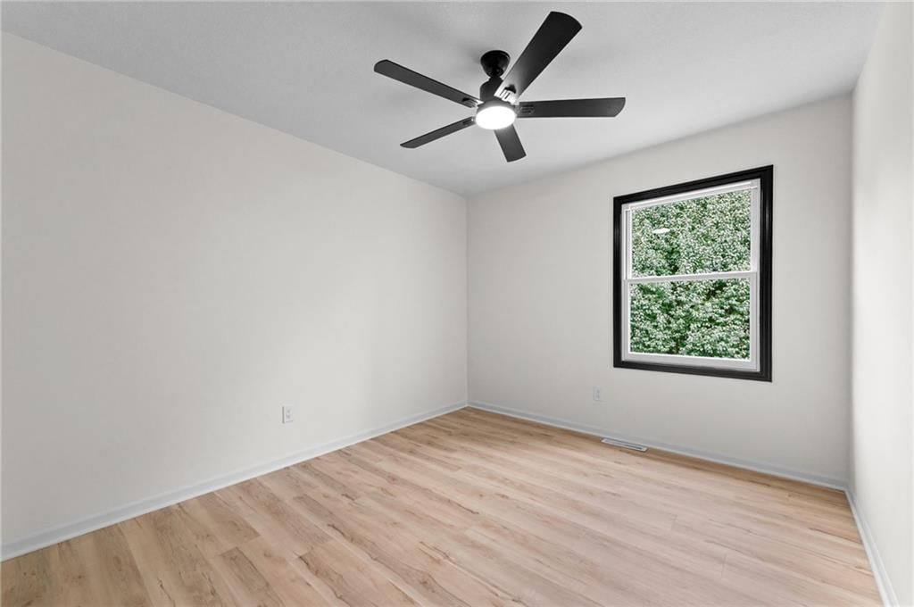 205 Johnston Parkway — photo 26