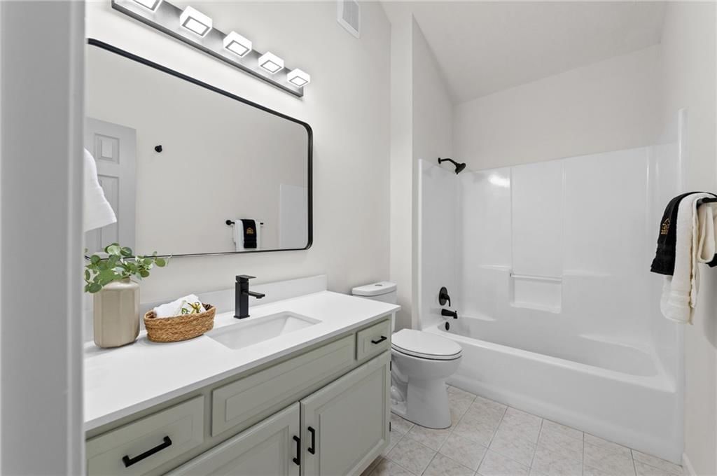 205 Johnston Parkway — photo 30