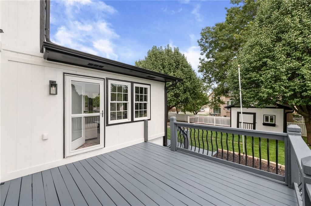 205 Johnston Parkway — photo 42