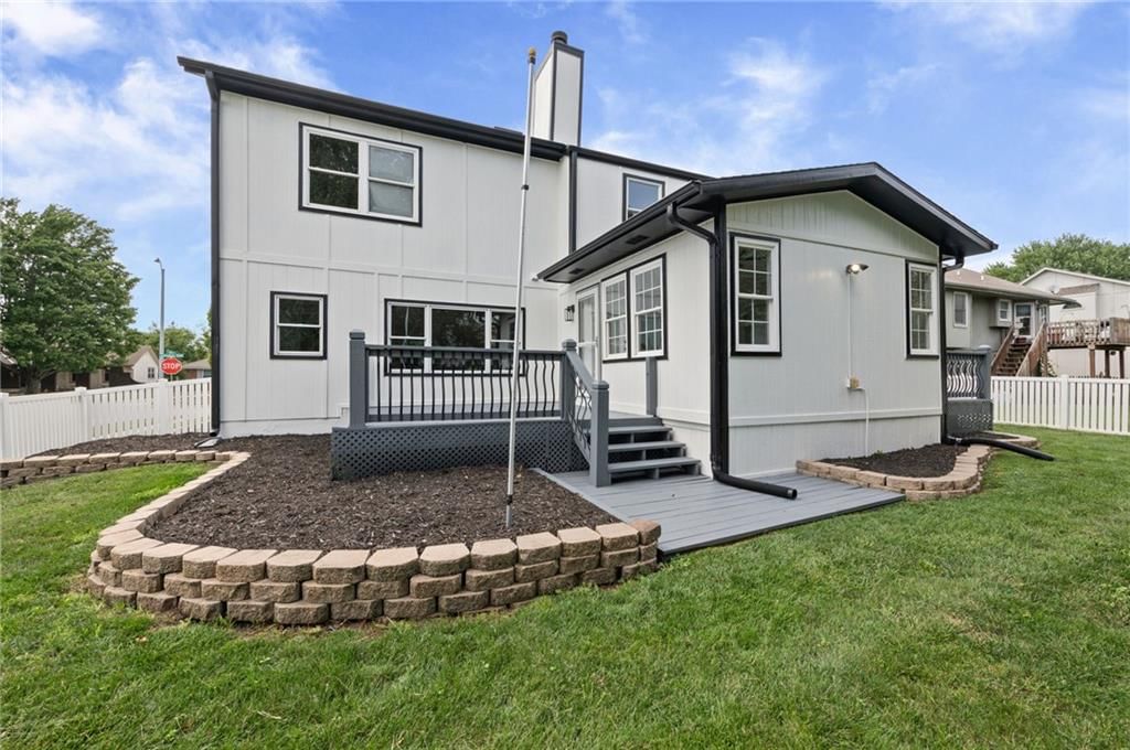 205 Johnston Parkway — photo 44