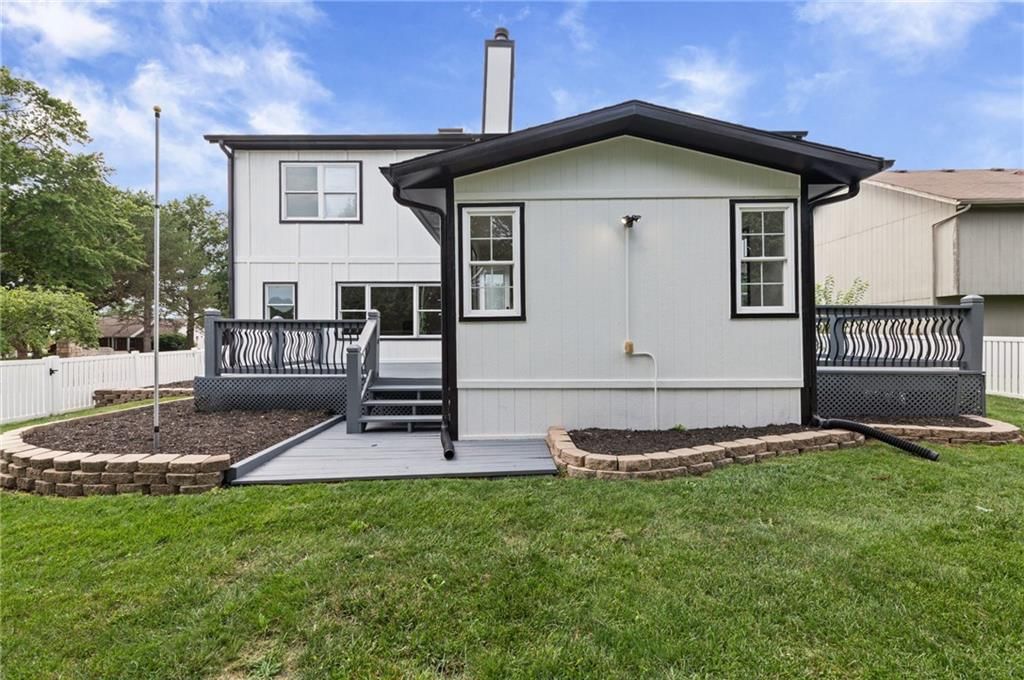 205 Johnston Parkway — photo 45
