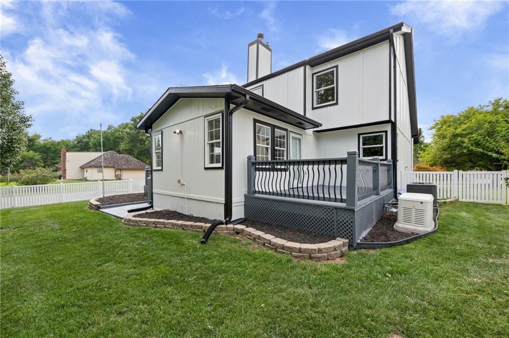 205 Johnston Parkway — photo 46