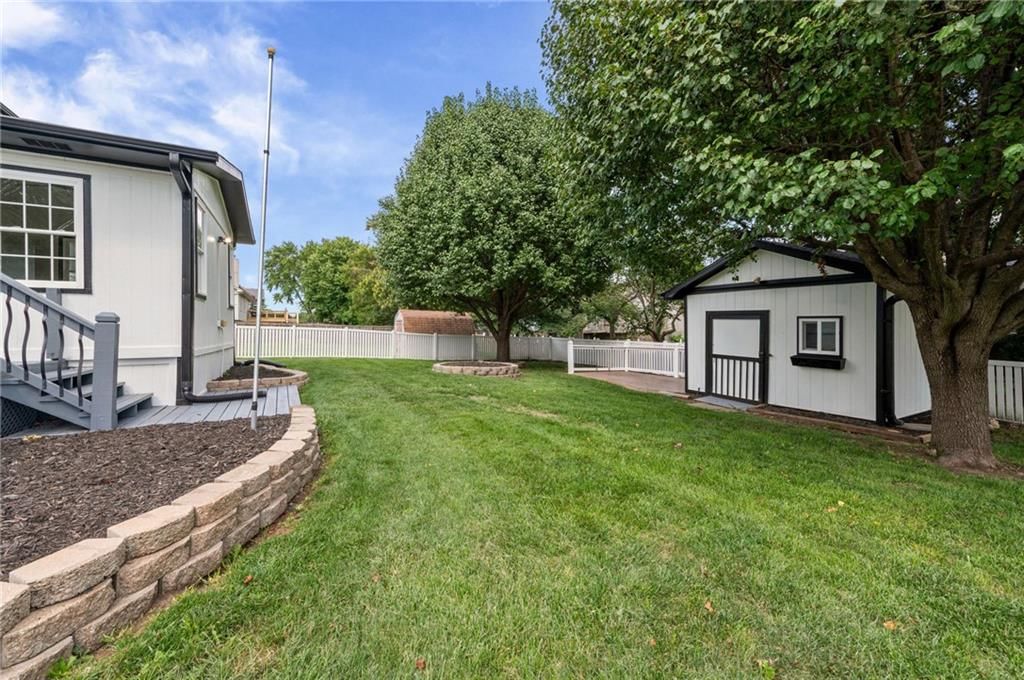 205 Johnston Parkway — photo 47