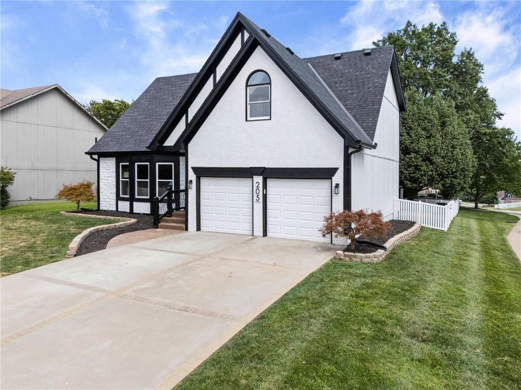 205 Johnston Parkway — photo 48