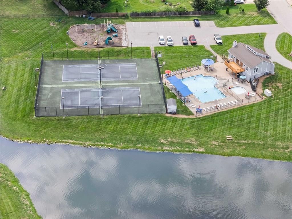 205 Johnston Parkway — photo 59