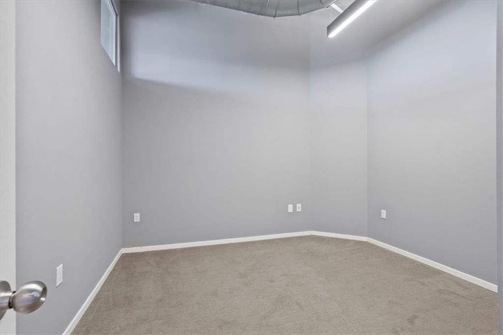 2107 Grand Boulevard — photo 21