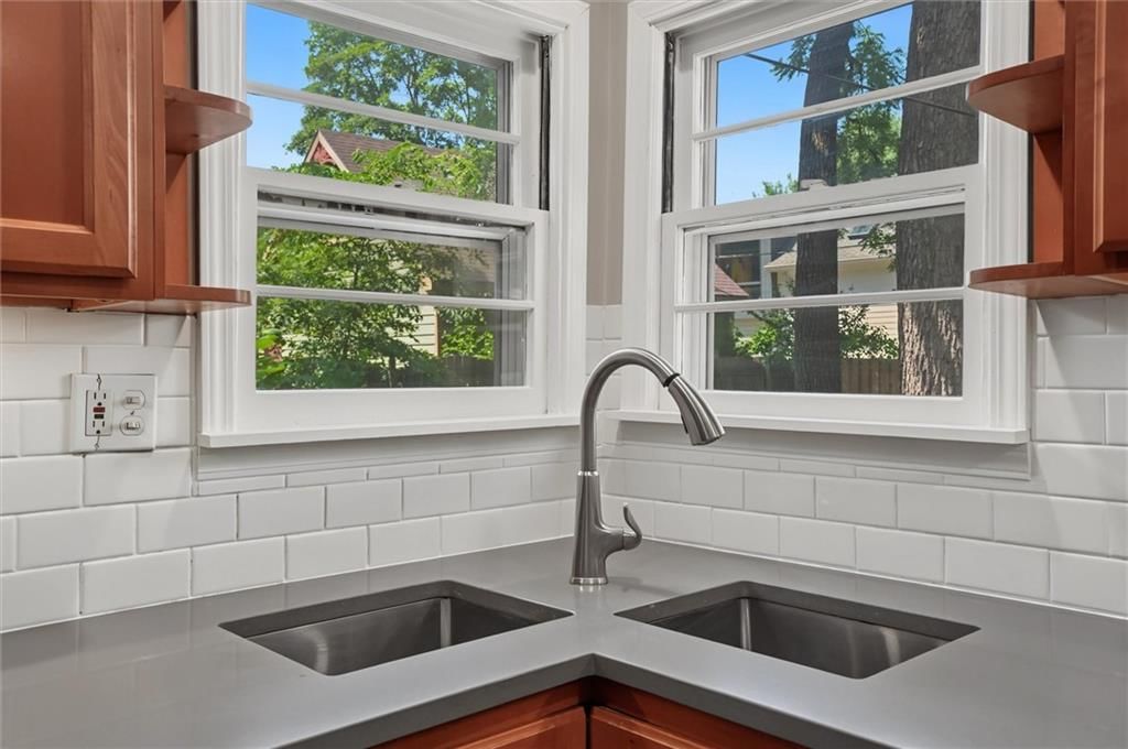 709 Illinois Street — photo 14