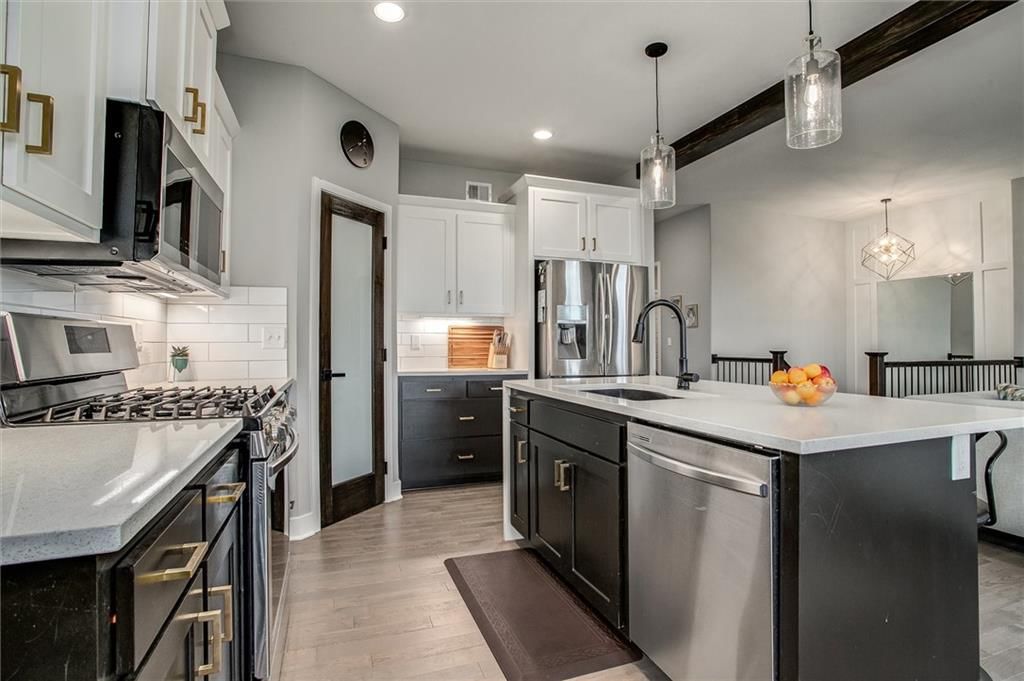 213 SW Davenport Drive — photo 9