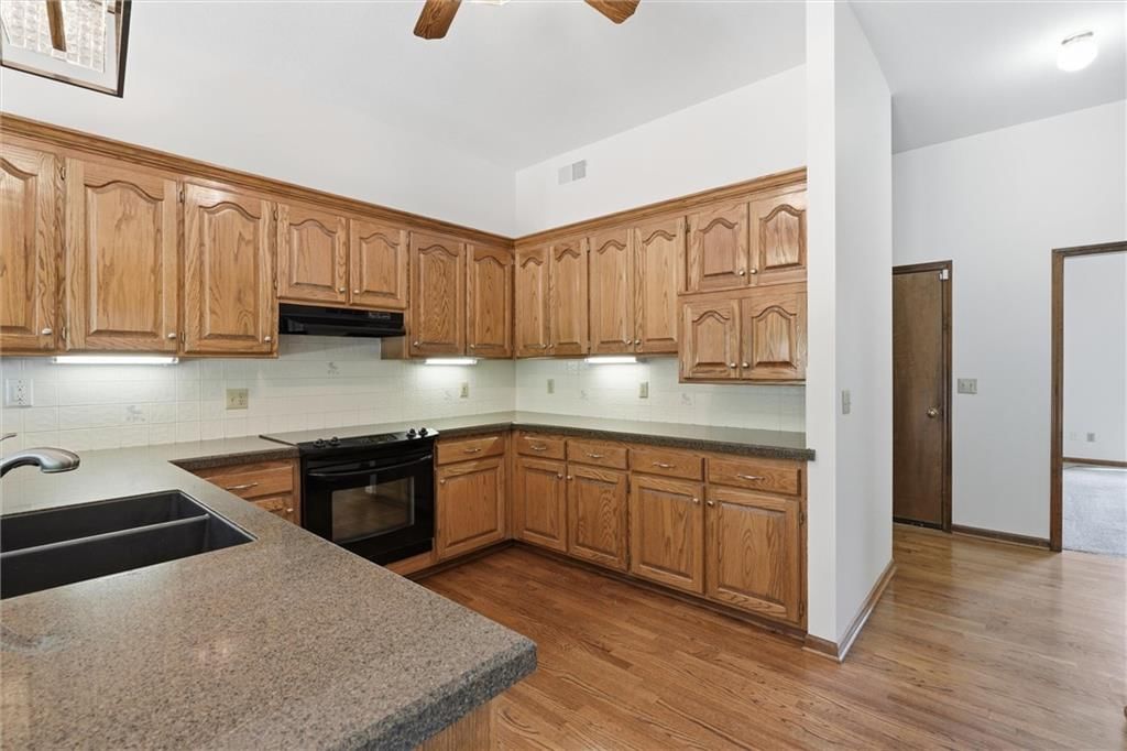 10610 Waverly Road — photo 25