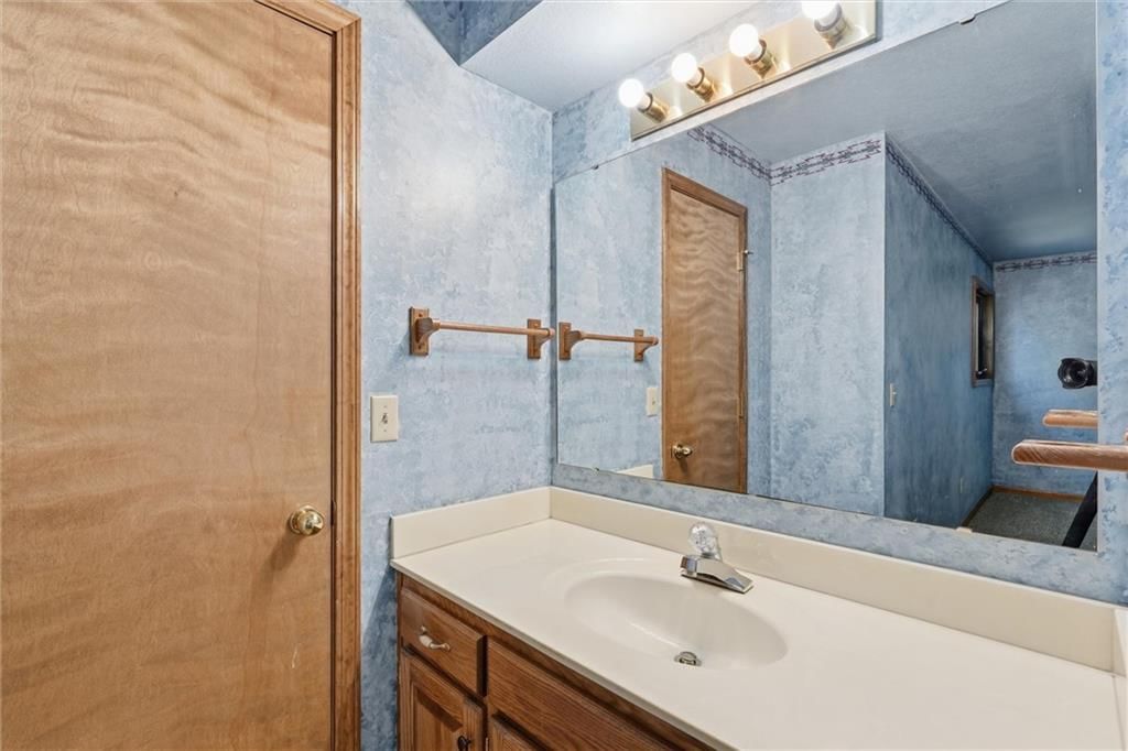 10610 Waverly Road — photo 40