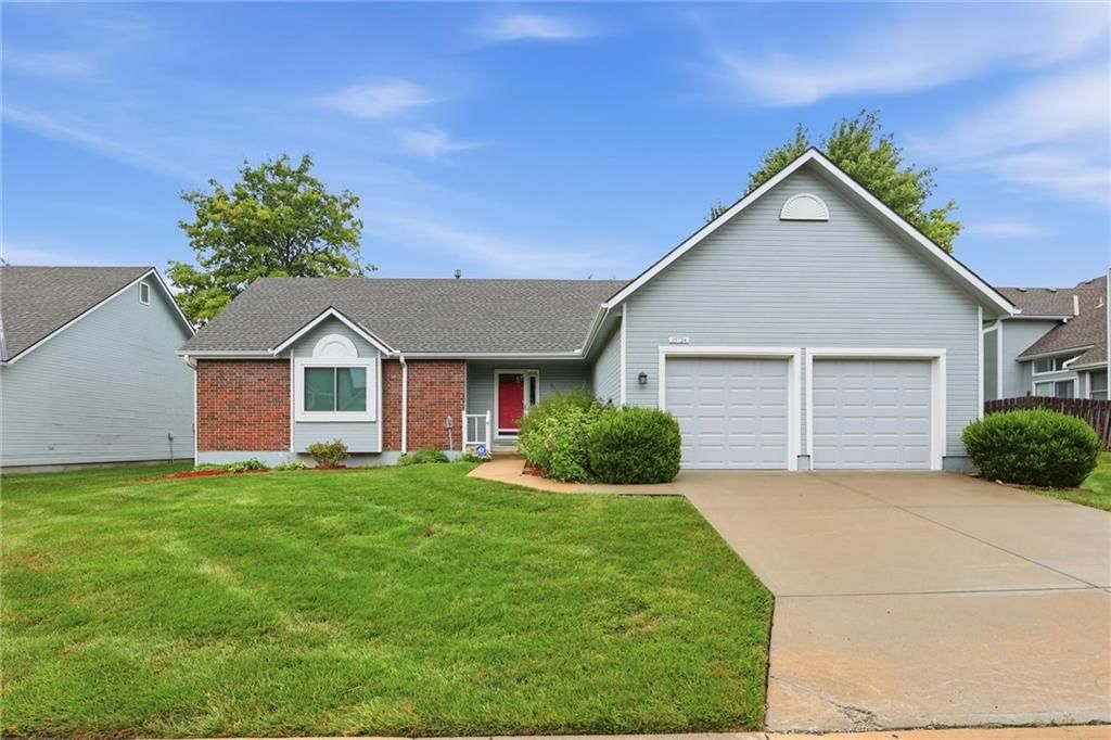 15724 Travis Street — photo 2