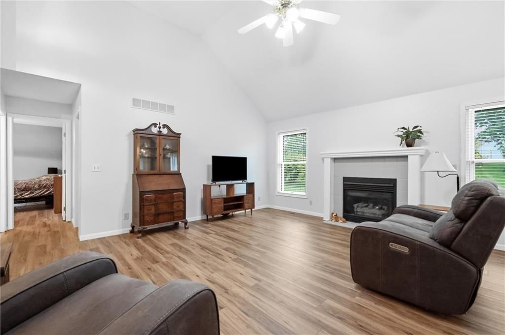 15724 Travis Street — photo 6