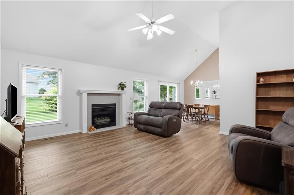 15724 Travis Street — photo 7