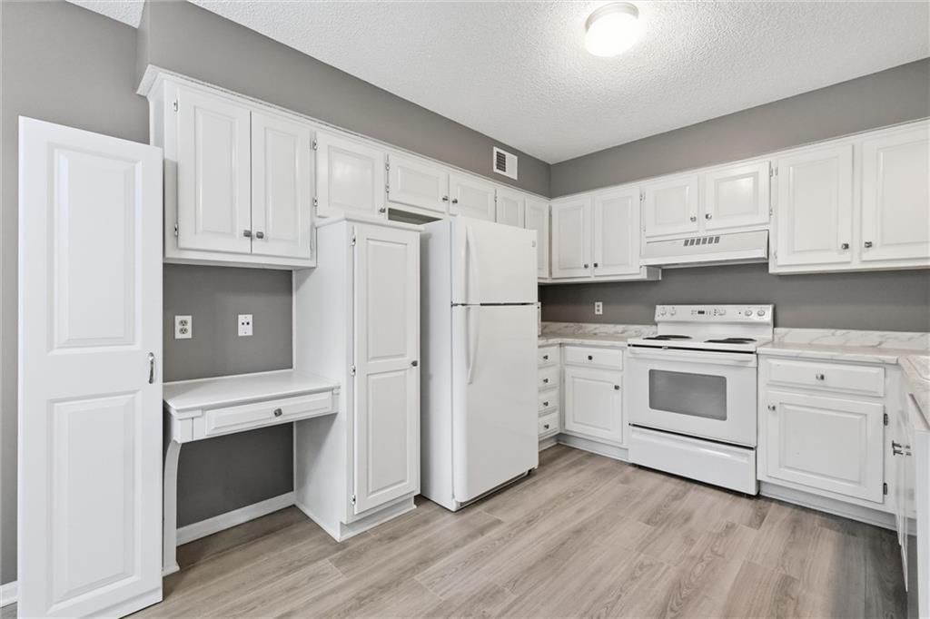 15724 Travis Street — photo 11
