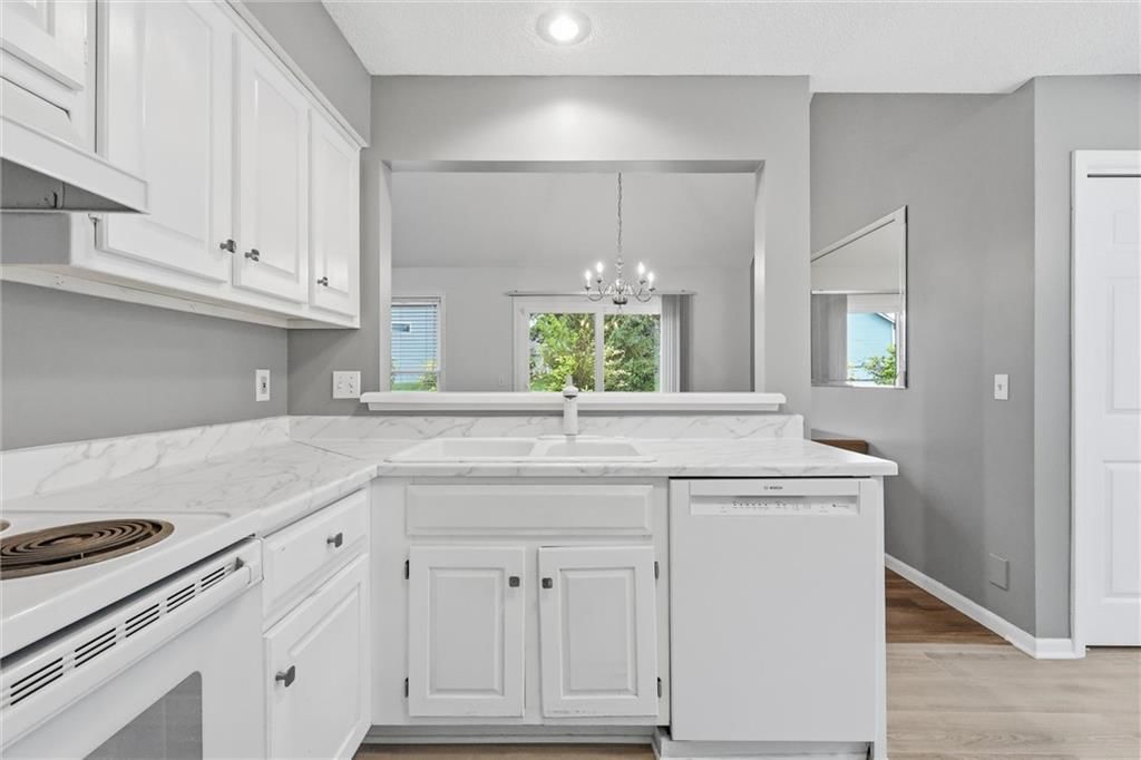 15724 Travis Street — photo 13