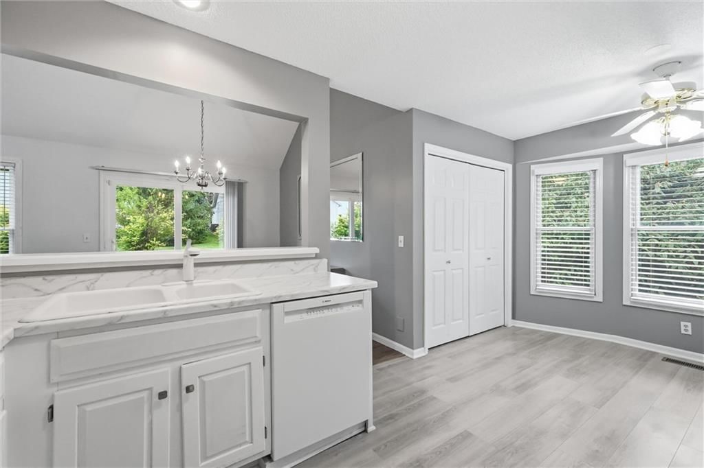 15724 Travis Street — photo 14