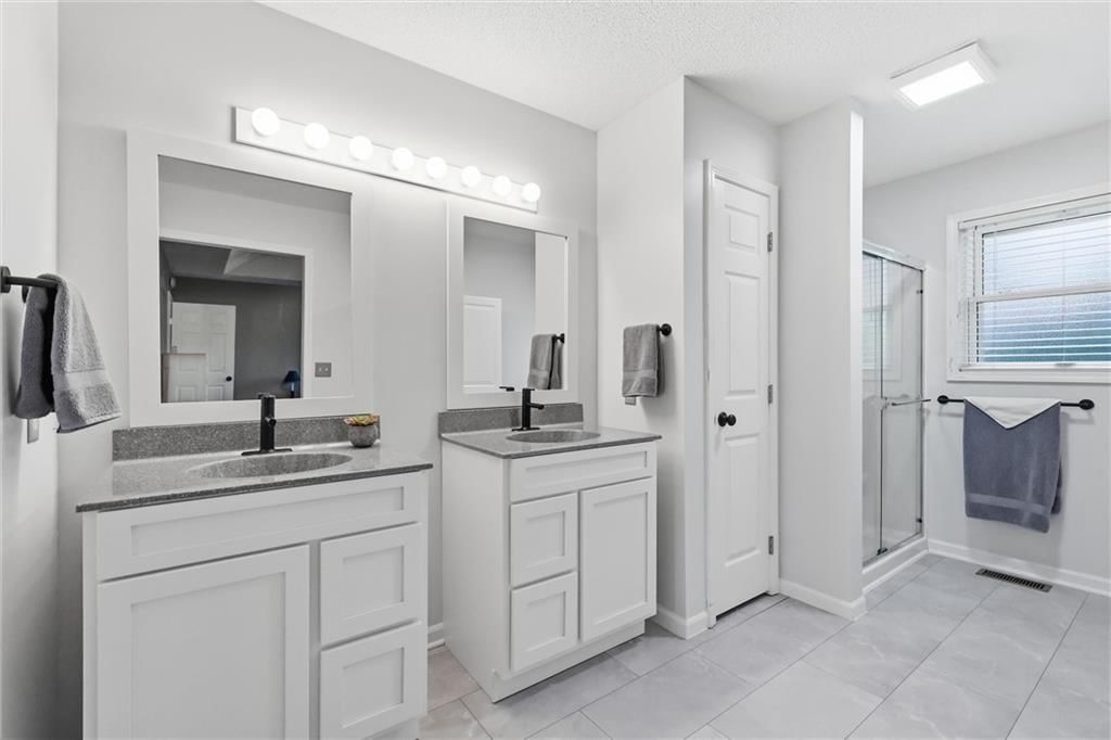 15724 Travis Street — photo 20