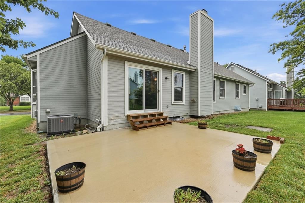 15724 Travis Street — photo 26