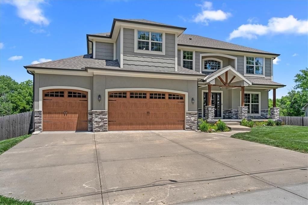 13768 Lookout Drive — photo 1