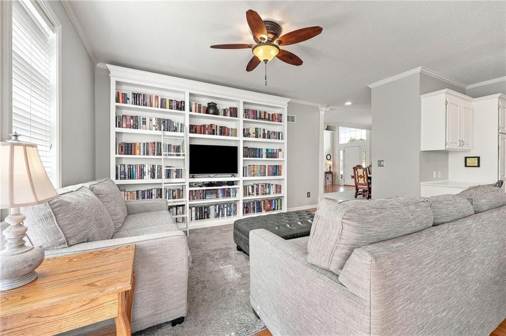 14642 S Hallet Street — photo 22
