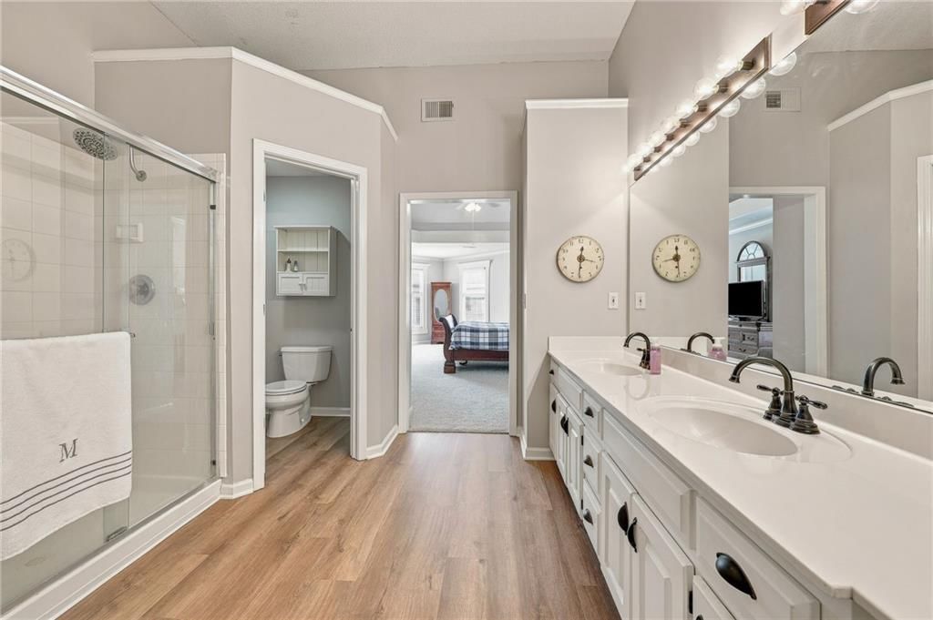 14642 S Hallet Street — photo 47