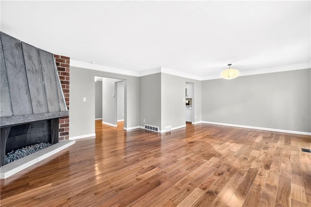 7621 W 102nd Street — photo 6