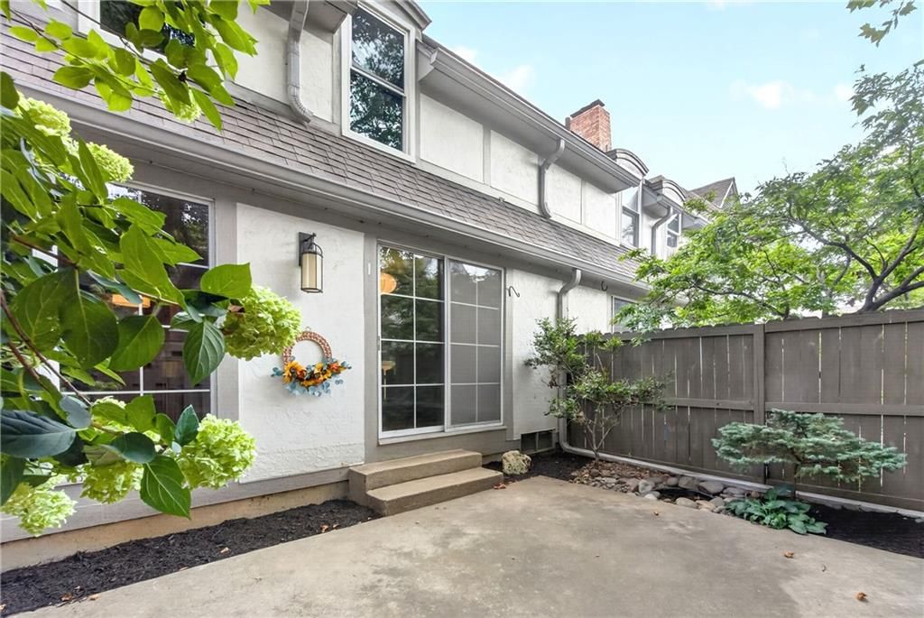 7621 W 102nd Street — photo 21