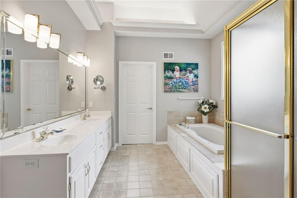 7645 W 149th Street — photo 1