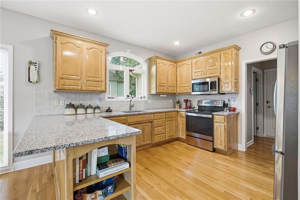 7645 W 149th Street — photo 19