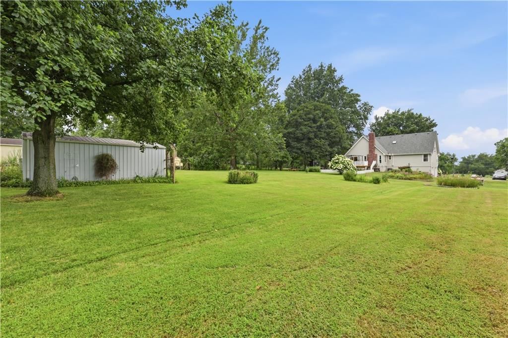 2219 N Whitney Road — photo 31