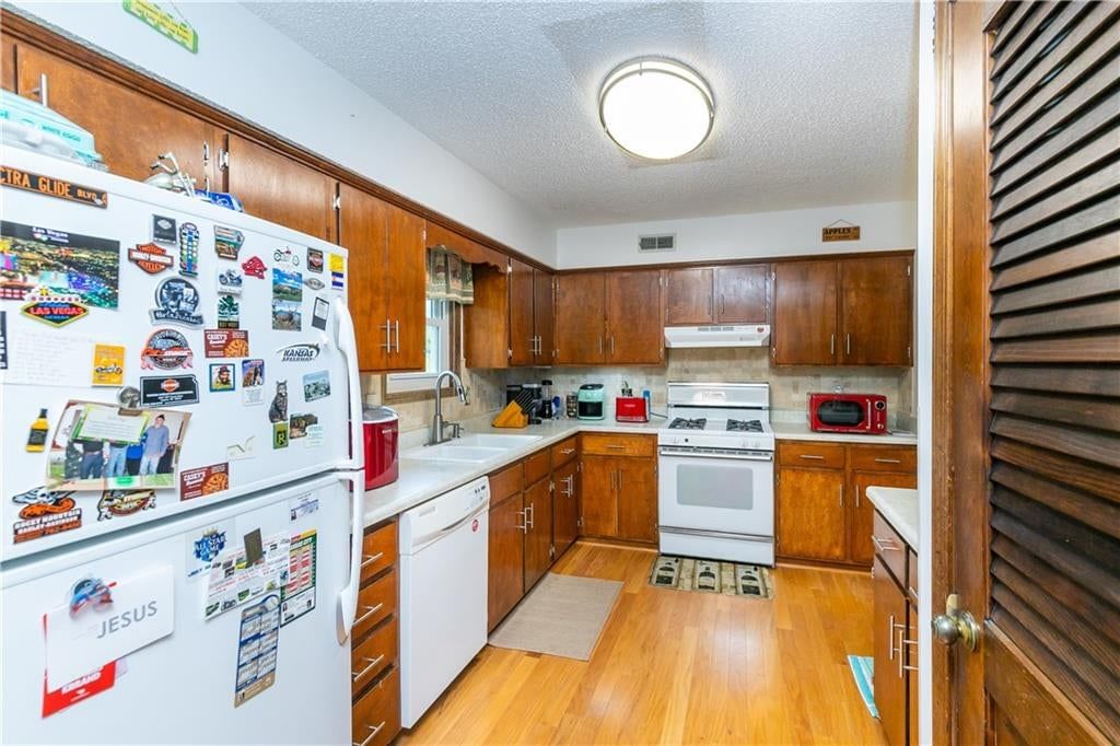 1178 S Delaware Drive — photo 12