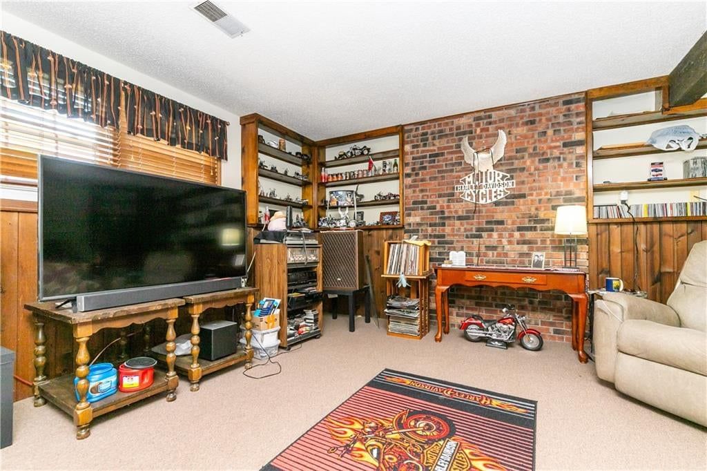 1178 S Delaware Drive — photo 32