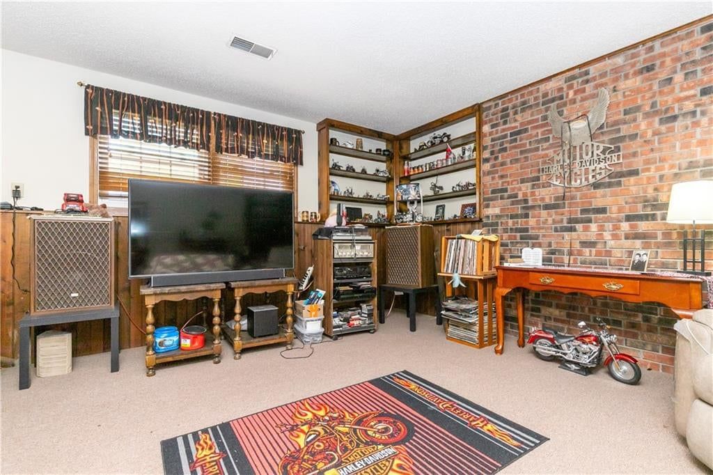 1178 S Delaware Drive — photo 33