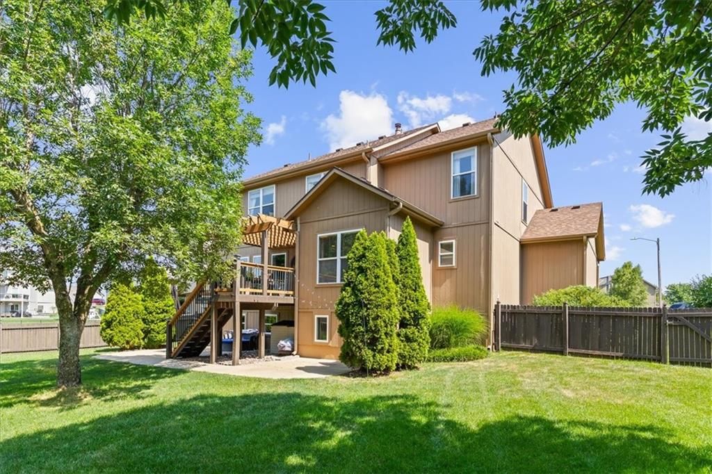 2359 SW Eagle View Drive — photo 32