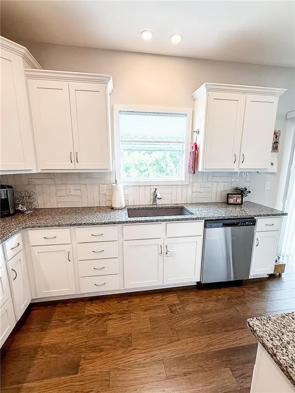 4716 Redwood Street — photo 6