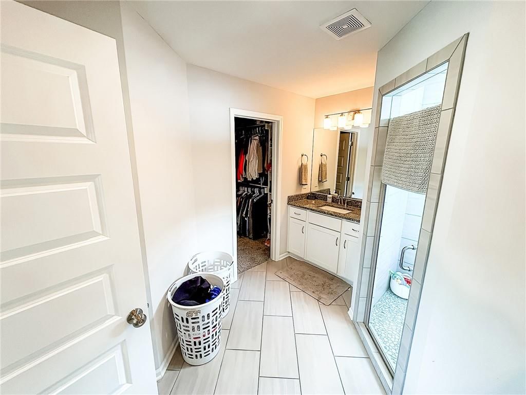 4716 Redwood Street — photo 14