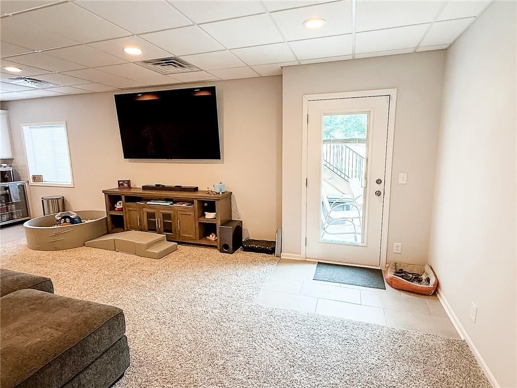 4716 Redwood Street — photo 22