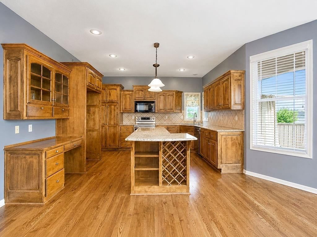 25168 W 150th Terrace — photo 9