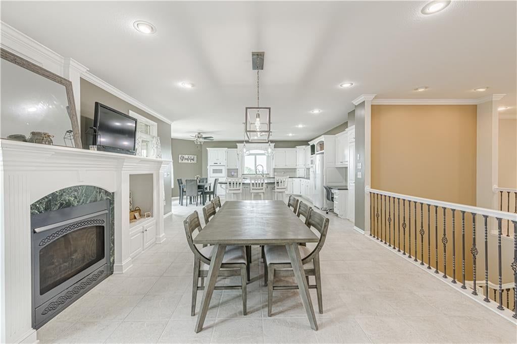 1113 Saxony Court — photo 18