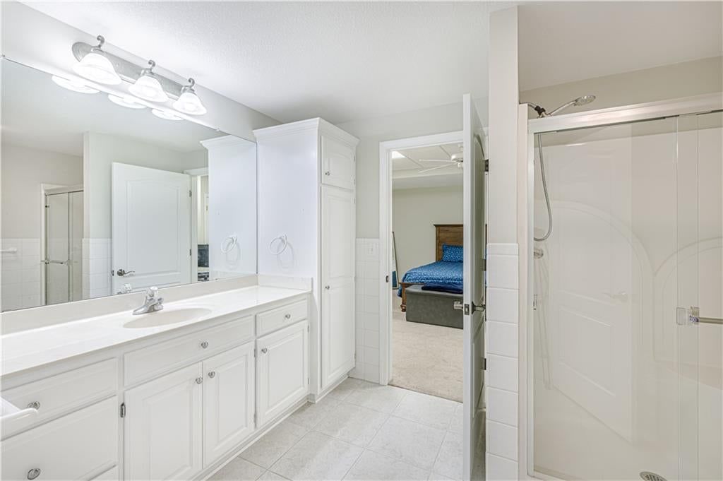 1113 Saxony Court — photo 40